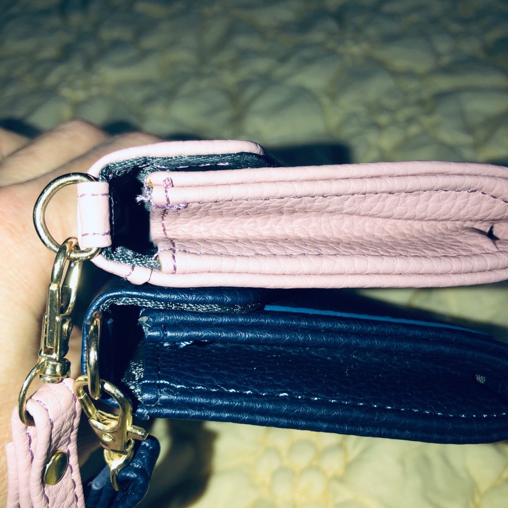 Wristlet/wallet. (2) - Picture 5 of 6